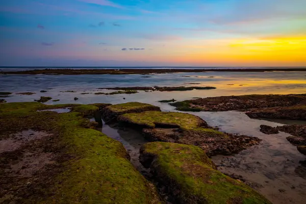 Paysage Marin Pour Arrière Plan Coucher Soleil Plage Avec Rochers — Photo