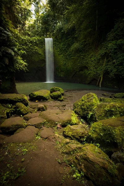 Krajobraz Wodospadu Piękny Tropikalny Las Deszczowy Środowisko Naturalne Koncepcja Przygody — Zdjęcie stockowe