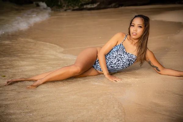 Attractive Woman Lying Sandy Beach Sexy Body Tanned Skin Long — Stock Photo, Image