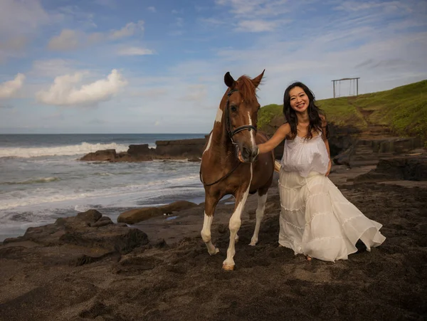 Happy Woman Leading Horse Its Reins Horse Riding Beach Human — Stock Photo, Image