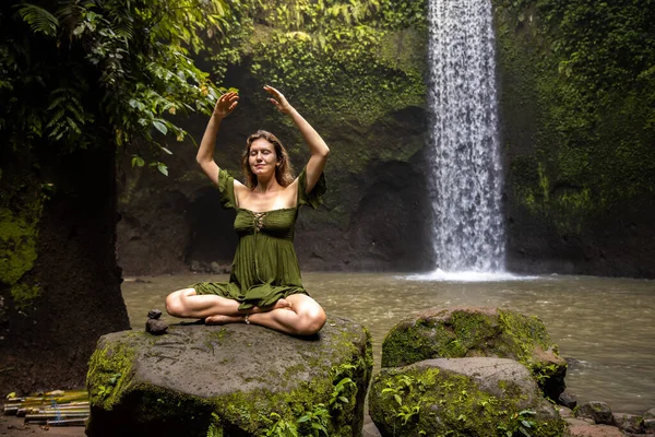 Yoga Lotus Pose Caucasian Woman Sitting Stone Meditating Practicing Pranayama — Stock Photo, Image