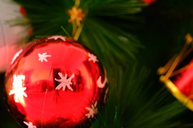 Noel ağacı süslemesi Noel süsleri