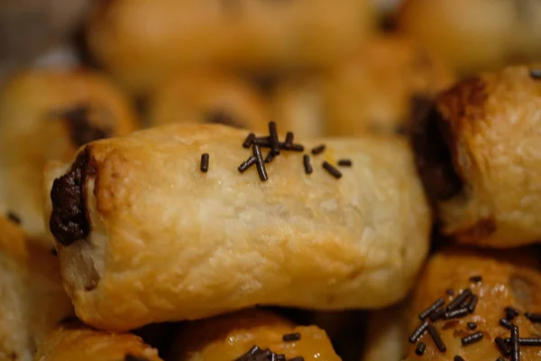 Zengin puf böreği ve çikolata