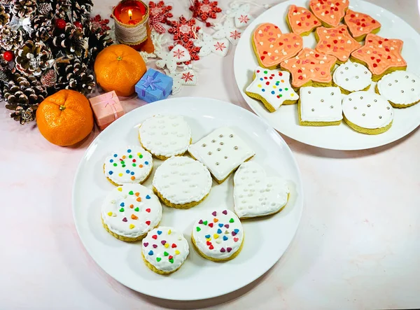 Kue Jahe Piring Menghias Kue Dengan Lapisan Makanan Penutup Piring — Stok Foto