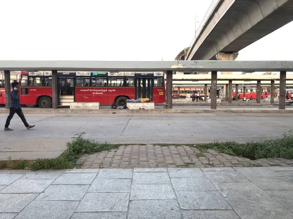 Chennai Storstadsbussar Målade Röda Redo Att Fungera Som Kollektivtrafik — Stockfoto