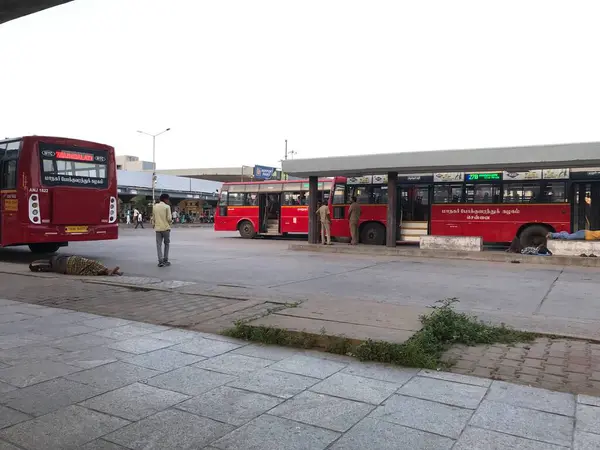 Chennai Metropolitan Buses Painted Red Ready Serve Public Transport Service — Stock Photo, Image