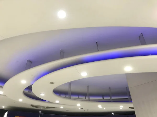 Uluslararası bir havaalanı için mavi yay dairesi veya eğri alçı taşı dekoratif sahte tavan içleri