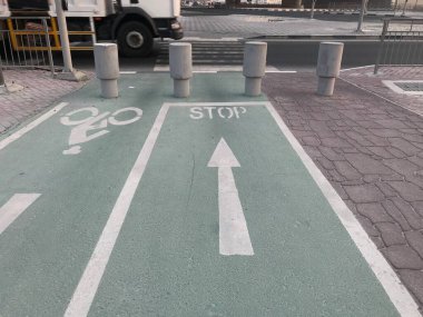 Parkın altyapısı içinde bisiklet yolu ya da bisiklet yolu