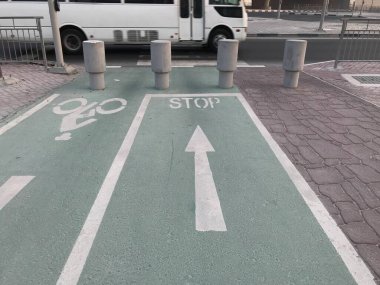 Parkın altyapısı içinde bisiklet yolu ya da bisiklet yolu