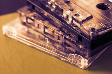 Eski ses yığını yakın bantlar