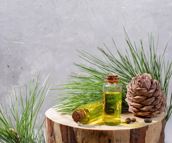 Coniferous Spa Aromatherapy Spa Products Small Glass Bottles Essential Cedar — Stock Photo, Image