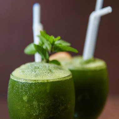 Green mint lemonade with apple cocktail