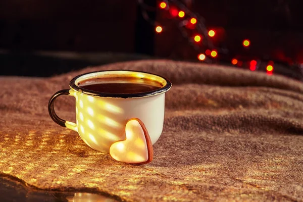 Herzförmige Tasse Kaffee Und Lebkuchen Flaches Dof Vintage Tasse Kaffee — Stockfoto