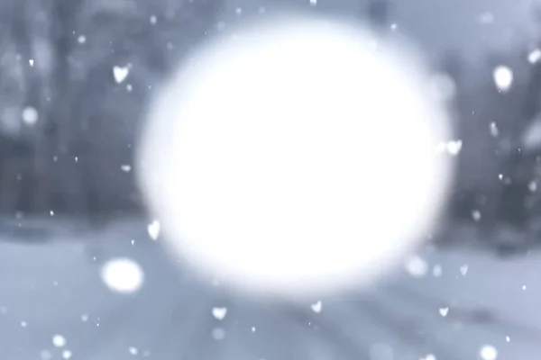 白青の抽象的なボケの背景 雪が降るのを控えた コピースペース 雪の背景がぼんやりとしたイメージで冬に降る — ストック写真