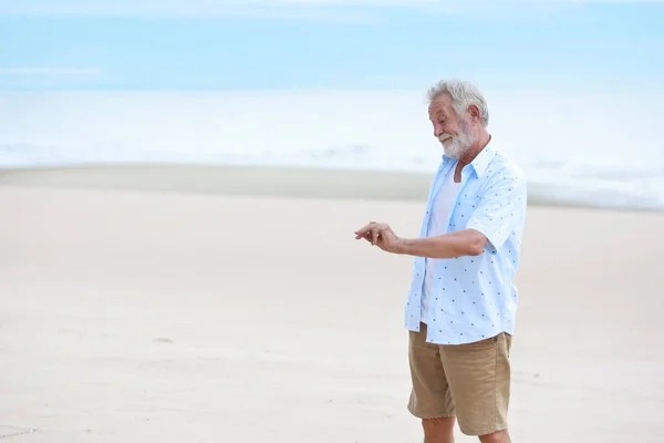 Older Caucasian Men White Beard White Hair Blue Shirt Resting — Stock Photo, Image