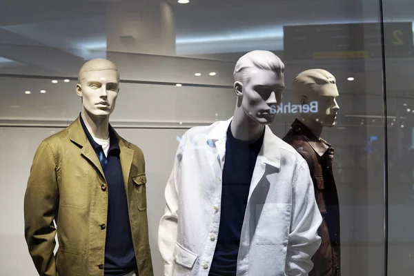 Moscú Rusia Abril 2021 Maniquíes Ventana Una Tienda Moda Estilo — Foto de Stock