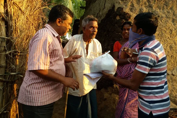 Barddhaman Bengala Occidental India Mayo 2020 Grupo Hombres Jóvenes Está —  Fotos de Stock