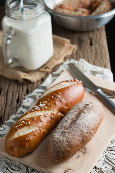 Chléb s mlékem — Stock fotografie