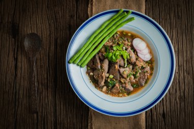 Baharatlı domuz karaciğer