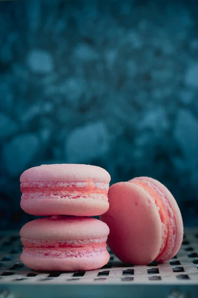 Roze zoete bitterkoekjes — Stockfoto