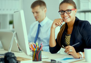 Moda tasarımcıları studio çalışma