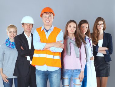 İnsanlar çeşitli meslekler ile gülümseyen portresi