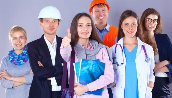 Portrait de personnes souriantes avec diverses professions et montrant ok — Photo