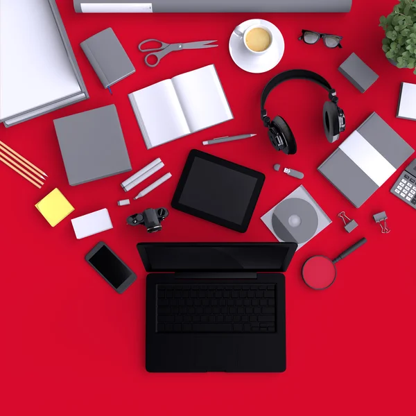 Laptop-val különböző üres office objektumok. — Stock Fotó