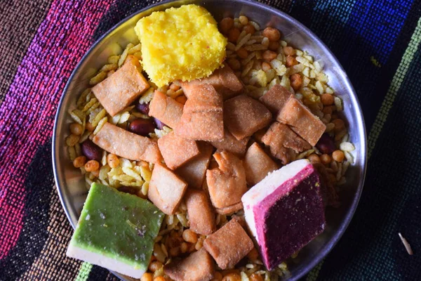 India Desayuno Leche Dulces Aperitivos Colorido Paño Fondo — Foto de Stock