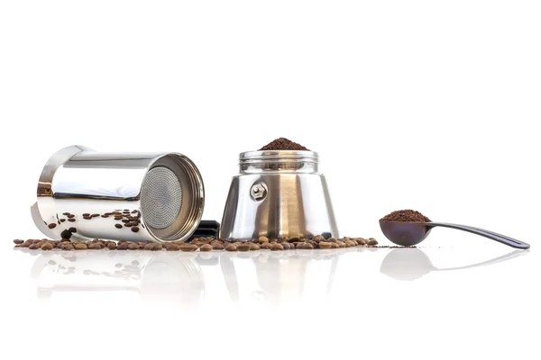 Kahve, süzücü ve beyaz fasulye — Stok fotoğraf
