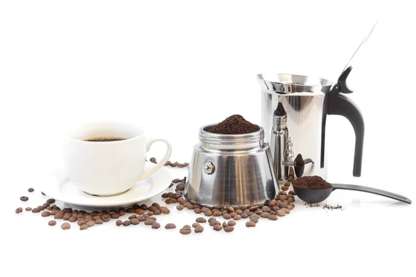 Kahve makinesi percolater, fasulye ve kahve — Stok fotoğraf