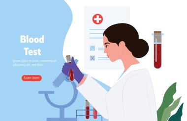 Mikroskop ile Kan örneklerini analiz eden bilim adamı