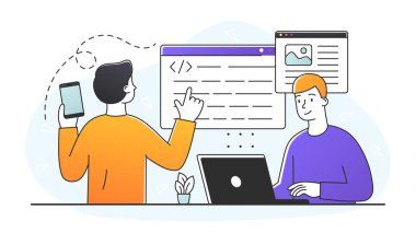Genç erkek programcı dizüstü bilgisayarda web geliştirme üzerinde çalışıyor