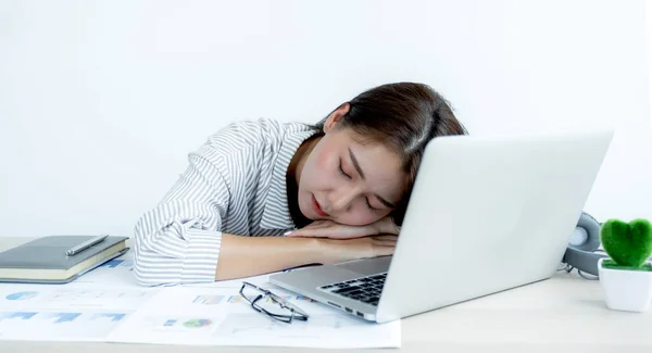 Sad Asian Businesswoman Employee Unhappy Working Bored Laptop Chart Office — Stock Photo, Image