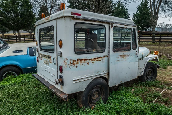 Gainesville Georgia Usa Oude Vintage Postjeep Niet Meer Gebruik Geparkeerd — Stockfoto