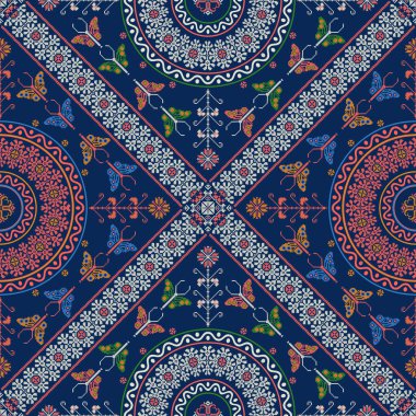 Romen vektör deseni geleneksel nakışlardan esinlenildi