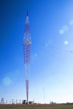 Telekomünikasyon direk kule