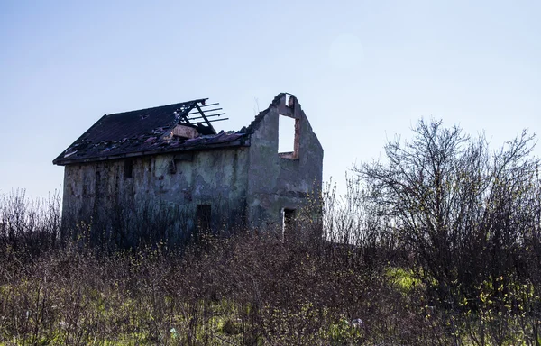 Maison fortement ruinée — Photo