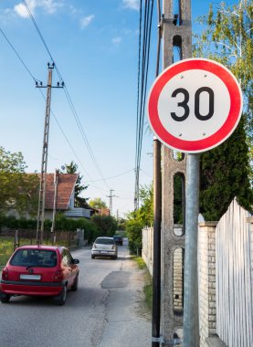 hız sınırı işareti