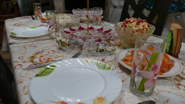 Meja Diatur Untuk Makan Malam Keluarga Stok Gambar Bebas Royalti