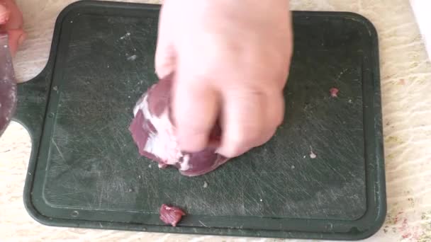 厨师用刀切鹿肉 健康食品概念 — 图库视频影像