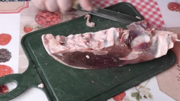 厨师用刀切生鹿肉 健康食品概念 — 图库视频影像