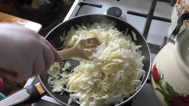 Домашній Процес Приготування Їжі Кухар Смажить Капусту Концепція Здорової Їжі — стокове відео