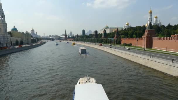 Moscow Russia 2021 Movement Pleasure Boats River Center Moscow — Stock Video