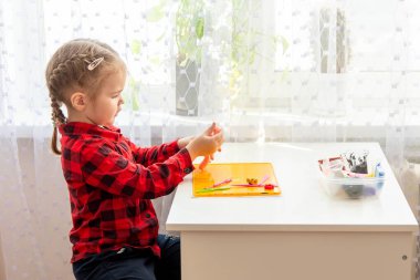 Çocuklarda iyi motor becerilerin gelişimi.