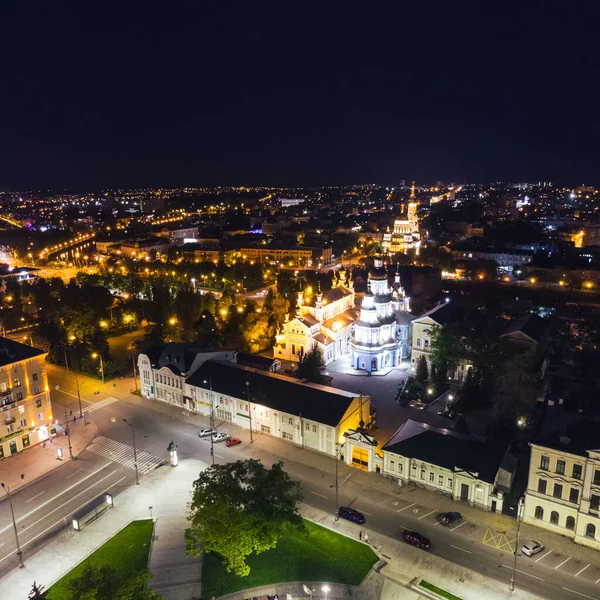 Gece Işıkları Şehrin Hava Manzarasını Aydınlatıyordu Kutsal Annunciation Katedrali Svyato — Stok fotoğraf