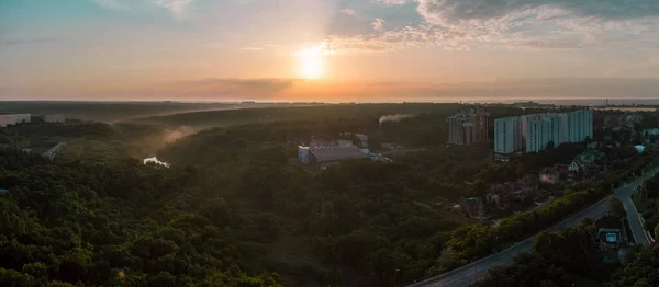 Воздушный Восход Солнца Утренняя Панорама Неба Многоэтажные Здания Зеленые Насаждения — стоковое фото