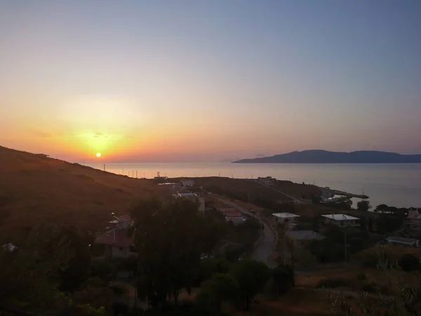 Яскравий Барвистий Літній Схід Сонця Небо Морському Узбережжі Грецькому Селі — стокове фото