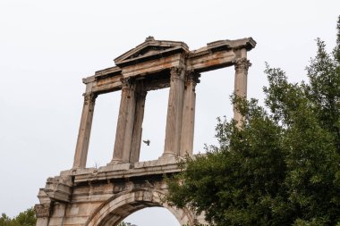 Hadrian kemeri, Hadrian Kapısı, antik anıtsal geçit. Roma zafer kemeri. Antik Atina şehir merkezi, Yunanistan.