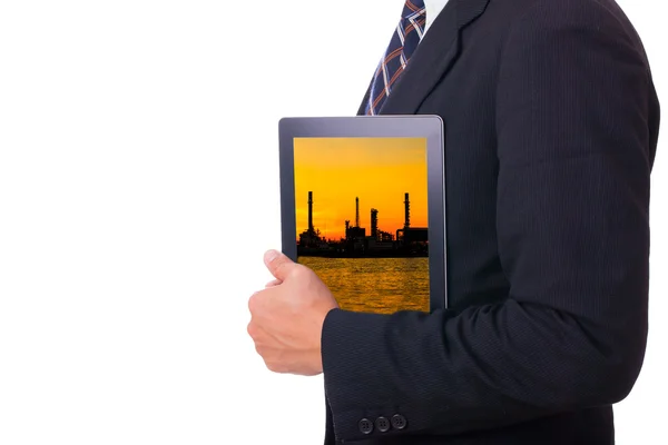 Zakenman die een tablet vasthoudt. — Stockfoto